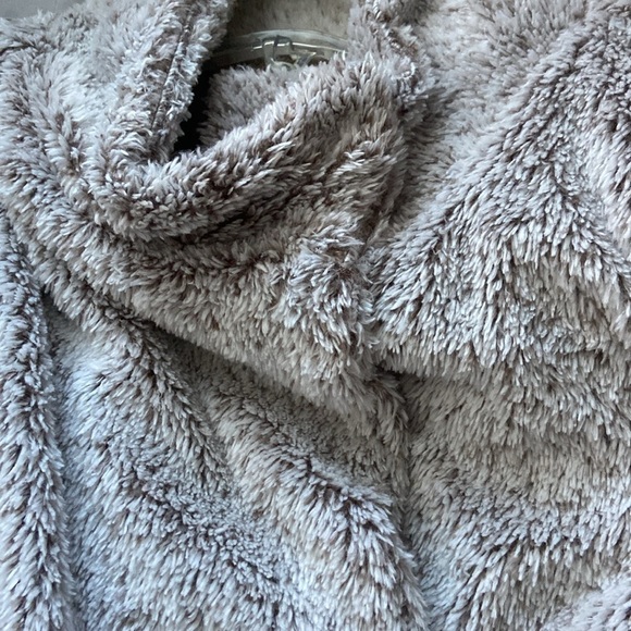 NWT Dylan Los Angeles Faux Fur Zip Up Vest M - Picture 11 of 11